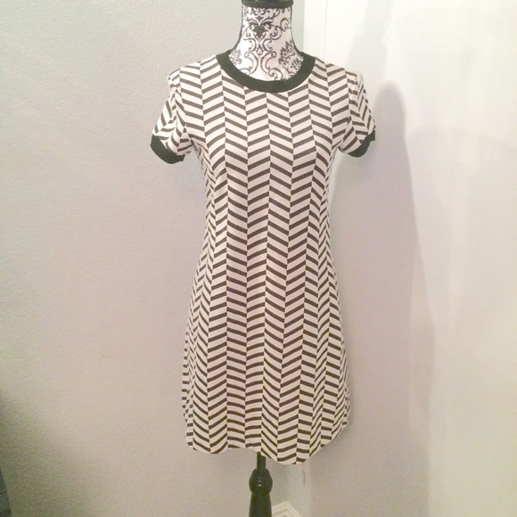 Zara Chevron Print Mini Dress - Picture 1 of 5